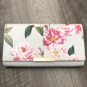 Ted Baker Light Grey Floral Wallet with Chain
